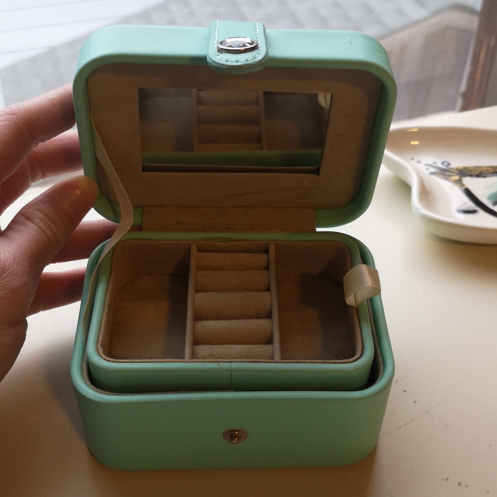 Jewellery holder/travel case - Picture 2 of 5